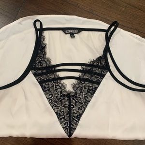 Sleeveless White and Black Lace Express Top Size M
